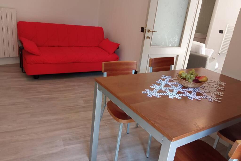 Entire Flat, Independent Entrance, 20 Mins To Bgy - Bergamo Milan Airport Apartment Nembro Екстериор снимка