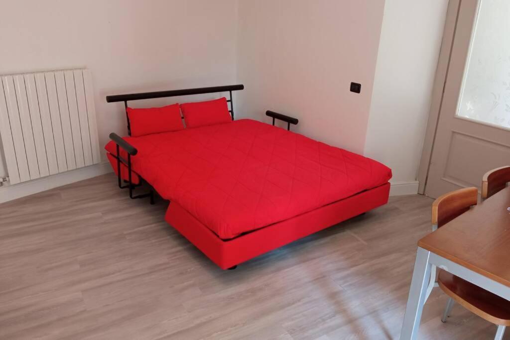 Entire Flat, Independent Entrance, 20 Mins To Bgy - Bergamo Milan Airport Apartment Nembro Екстериор снимка
