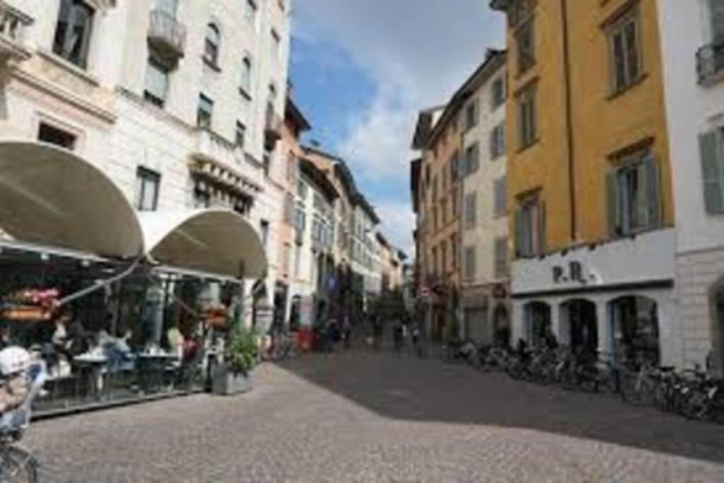 Entire Flat, Independent Entrance, 20 Mins To Bgy - Bergamo Milan Airport Apartment Nembro Екстериор снимка