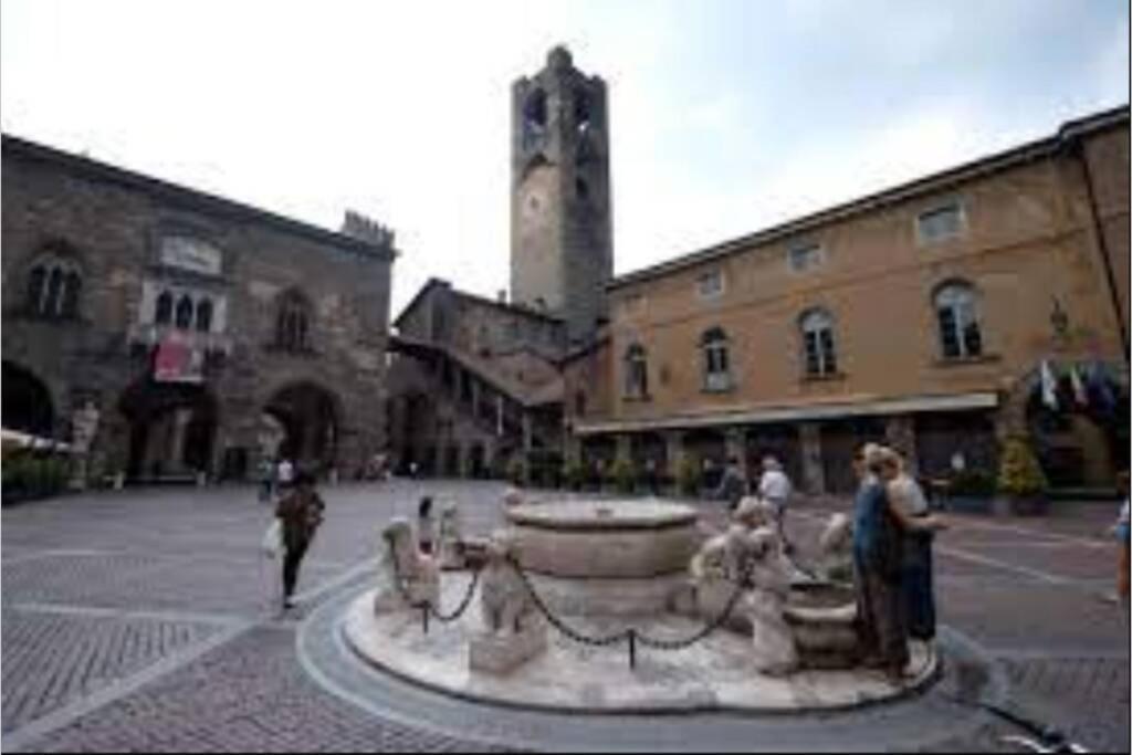 Entire Flat, Independent Entrance, 20 Mins To Bgy - Bergamo Milan Airport Apartment Nembro Екстериор снимка
