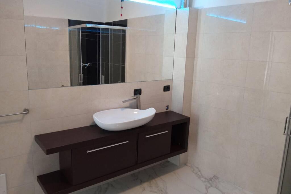 Entire Flat, Independent Entrance, 20 Mins To Bgy - Bergamo Milan Airport Apartment Nembro Екстериор снимка