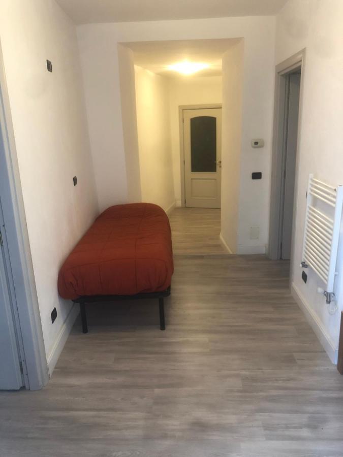 Entire Flat, Independent Entrance, 20 Mins To Bgy - Bergamo Milan Airport Apartment Nembro Екстериор снимка